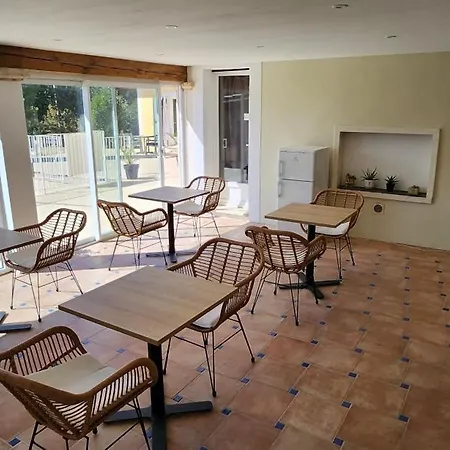 Adhemar Guest house La Garde Adhemar